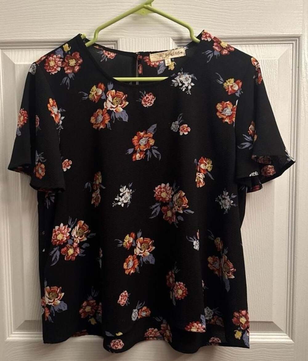 Rewind Black Floral Flutter Sleeve Blouse Size L
